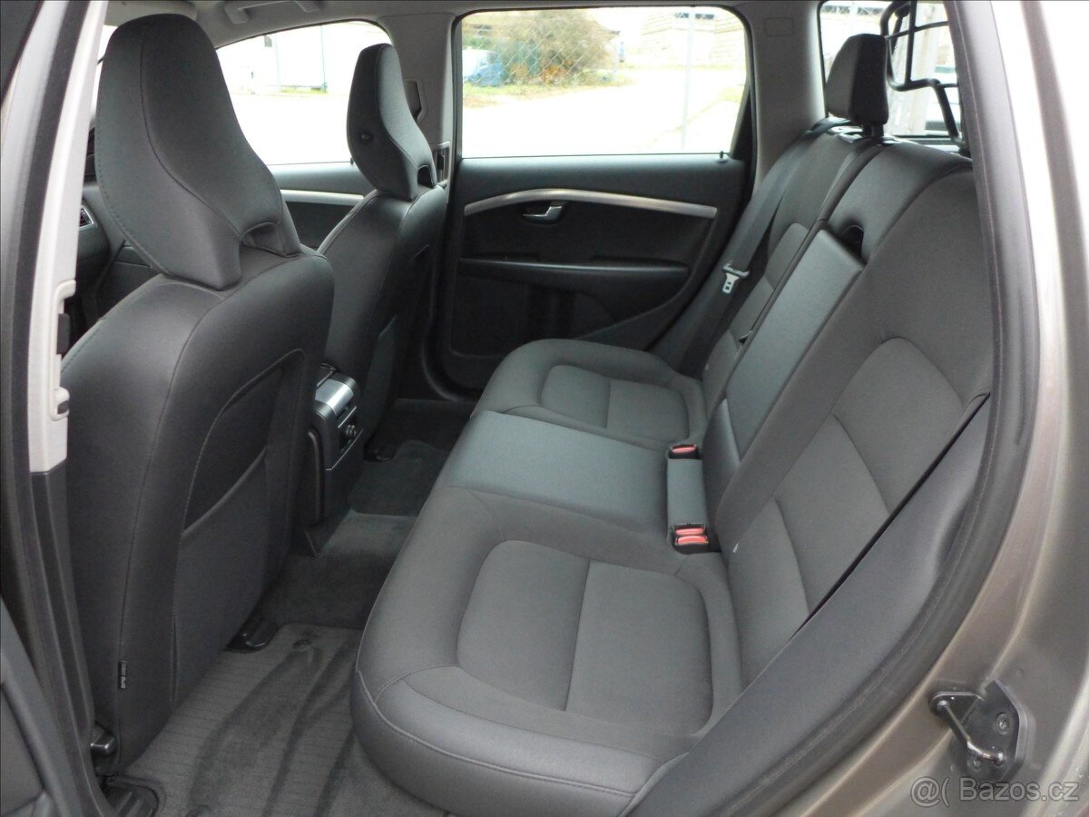 Volvo XC70 2,4 D 4X4, PLNÝ SERVIS, TOP - 6