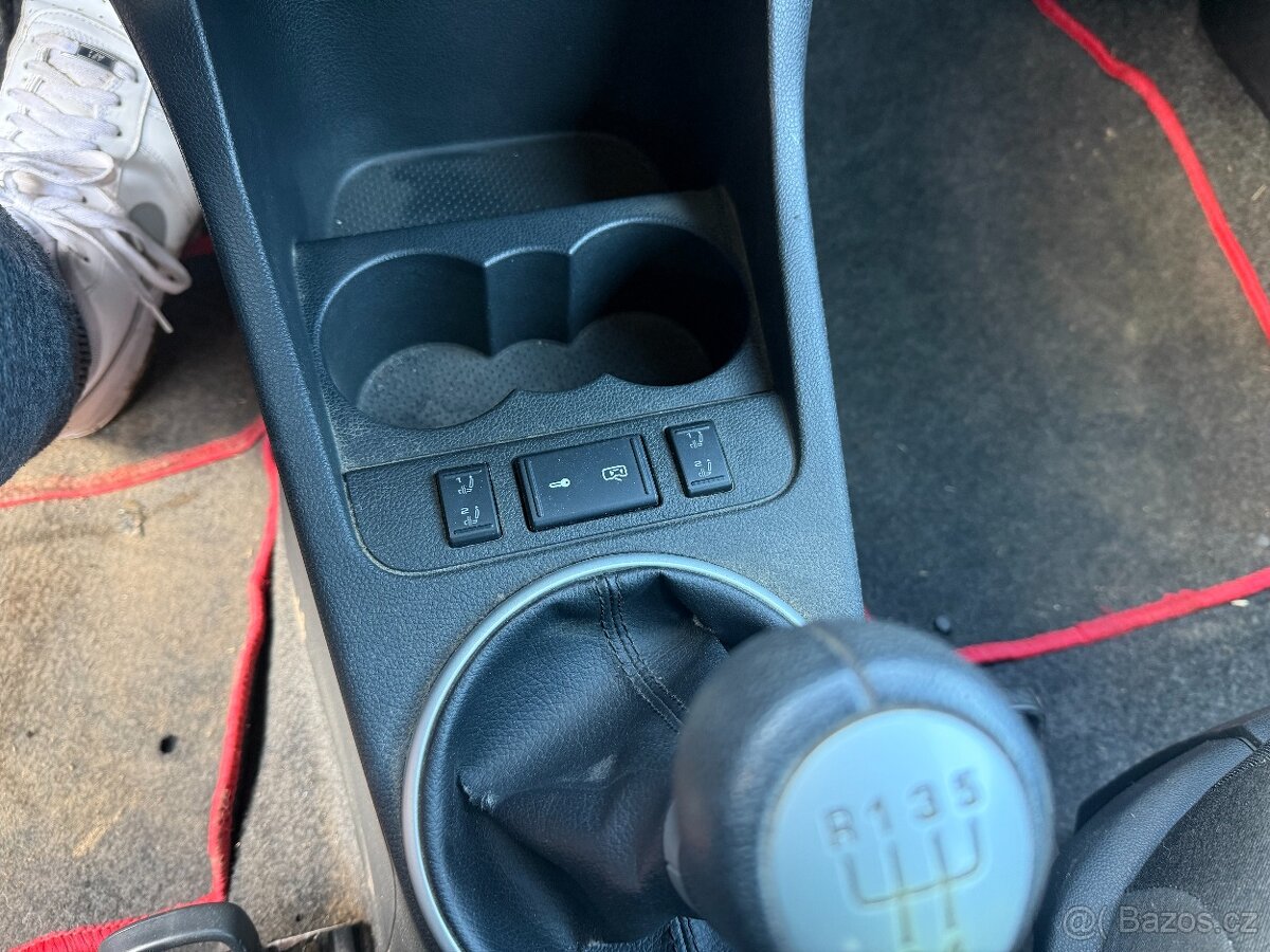 Škoda Fabia 2 1.4 16V - 6