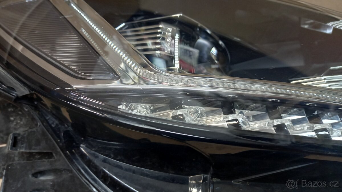 Pravý světlomet VW Touran Led - 6