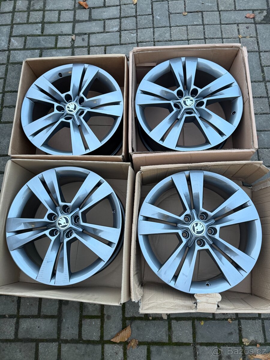 ORIGINÁL Alu Škoda MYTIKAS R18, 5x112 - TOP STAV - 6