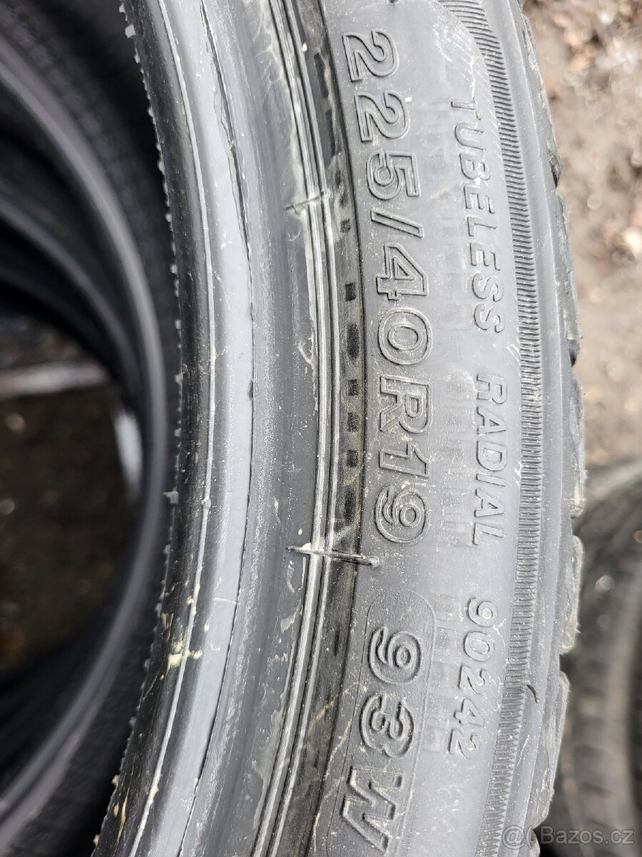 225 40 19"..Nové Bridgestone - 6