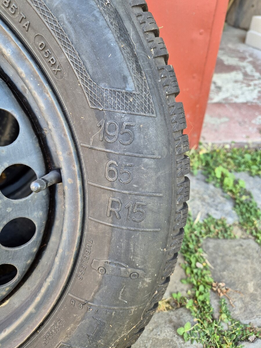 Plechové disky 6JX15 H2 15"I. Na zimních pneu. - 6