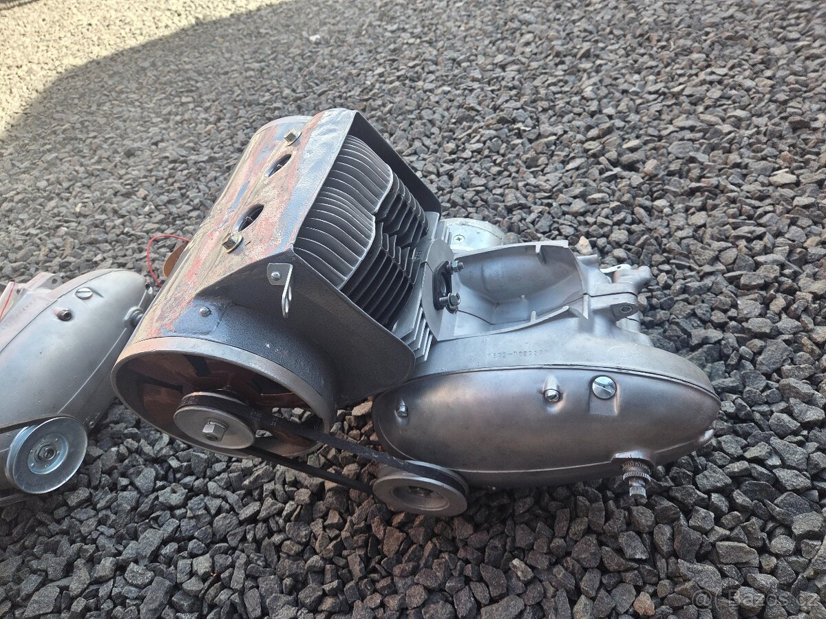 Motor Velorex 350/16 včetně startéru - 6