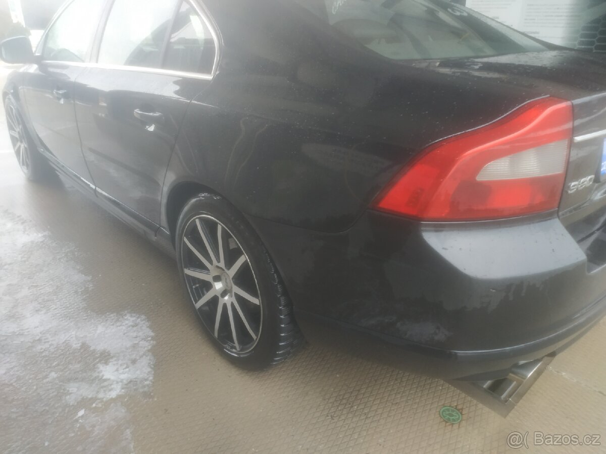 Prodám Volvo S80 D5 151 KW 2010 manuál - 6
