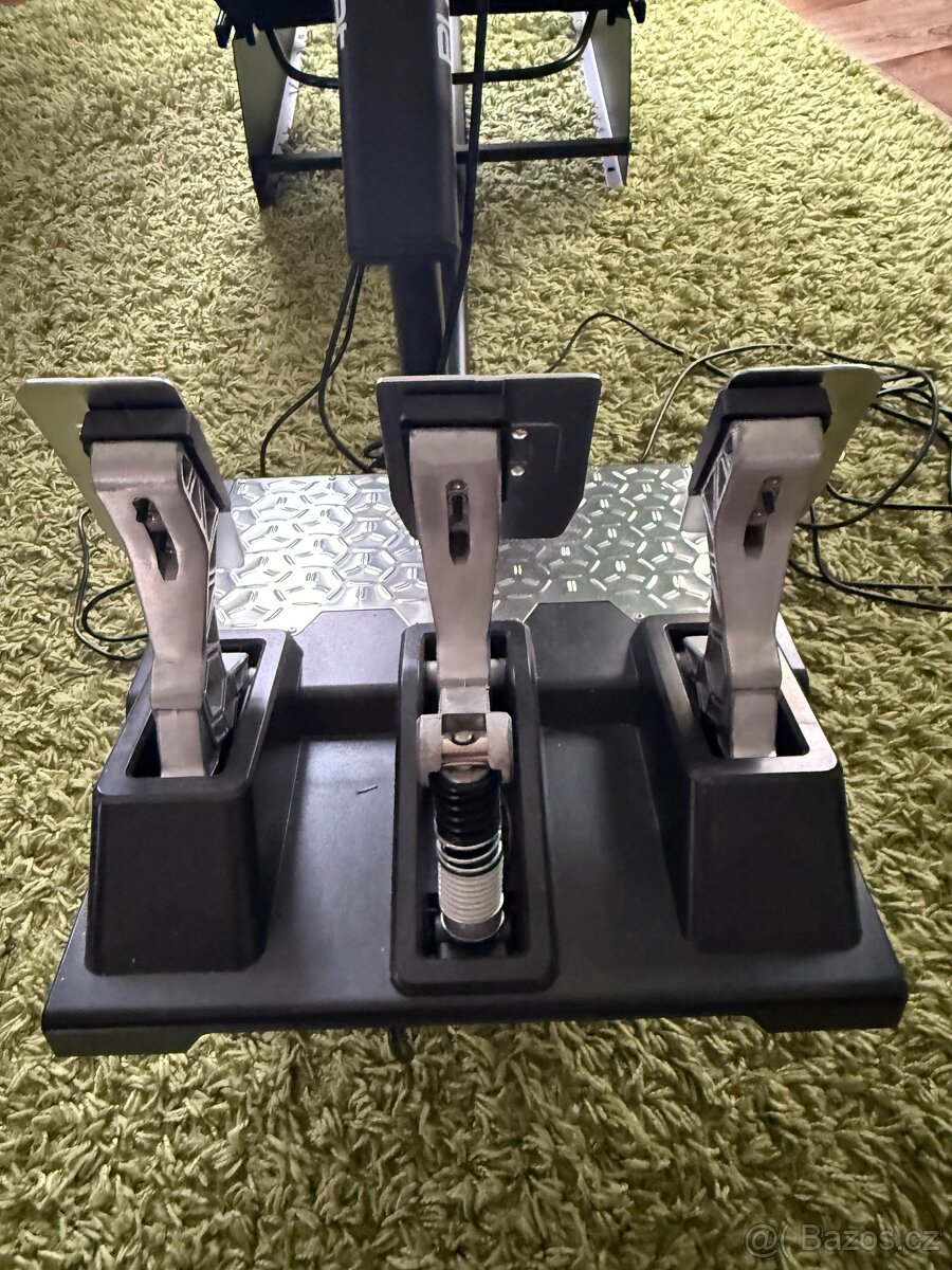 Playseat Evolution + Thrustmaster T300 - 6