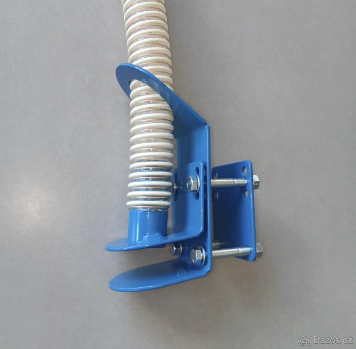 Pneumatické hadicové rozmetadlo meziplodin WIR 180l - 6