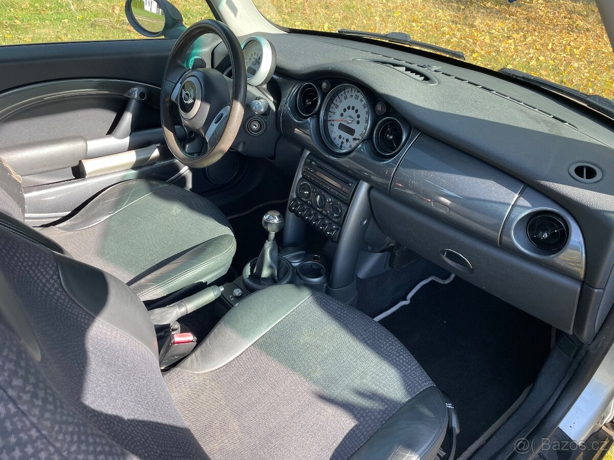 Mini Cooper One D panorama - 6