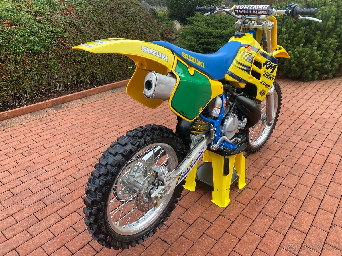 Suzuki RM 250 1990 - 6
