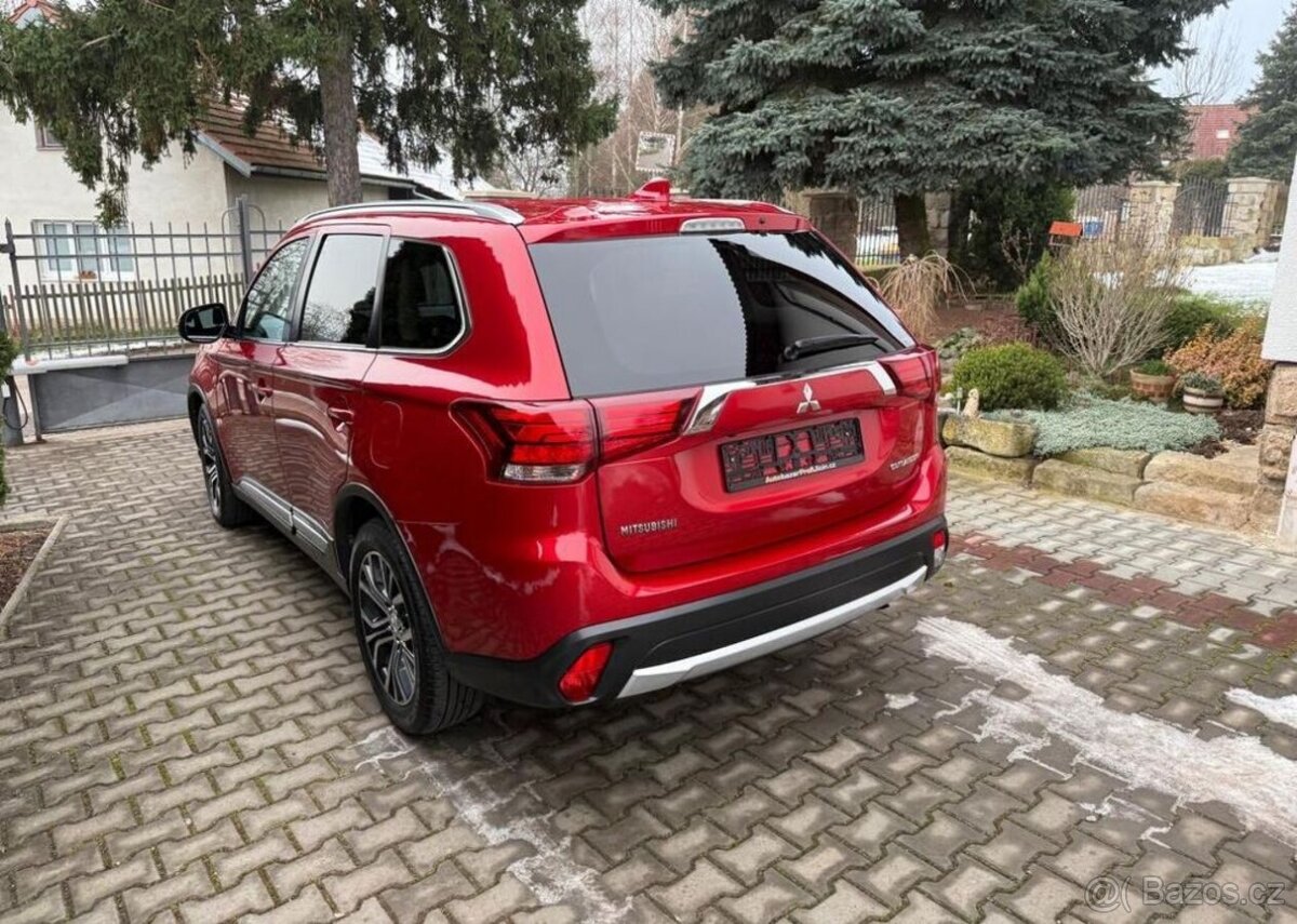 Mitsubishi Outlander 2,2DI-D 4x4 1 Majitel serviska nafta - 6