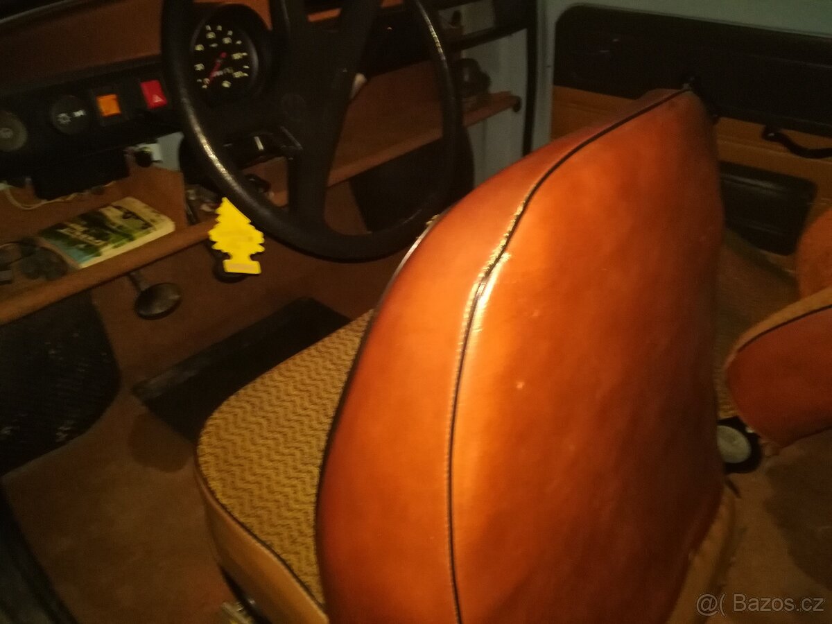 - REZERVACE - TRABANT 601 Kombi + přívěsný vozík - 6