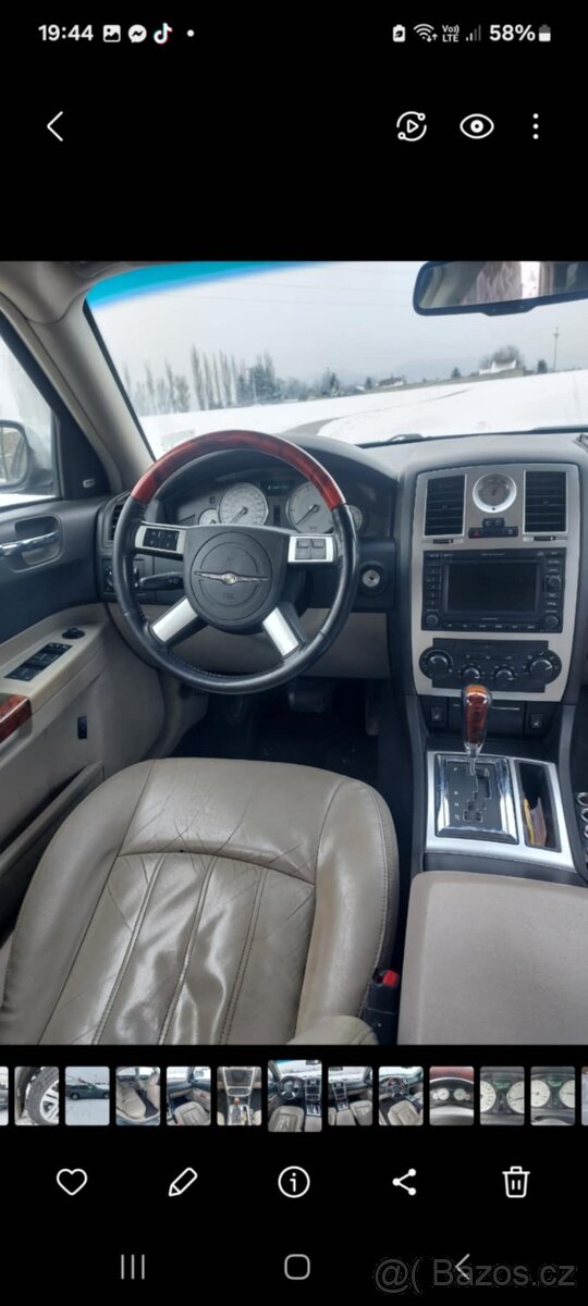 Osobní automobil Chrysler 300c - 6