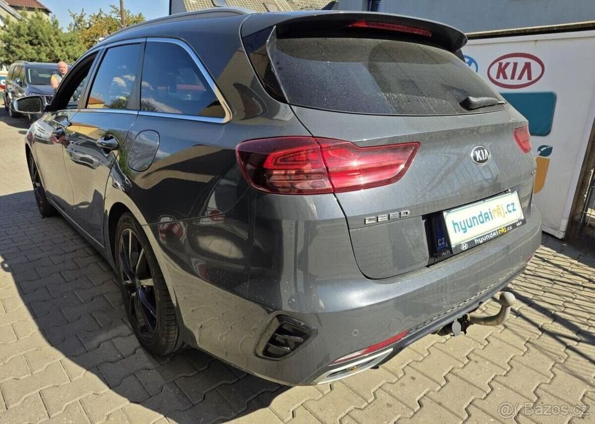Kia Cee´d 1.6-GT-LINE-AUTOMAT-TAŽNÉ - 6