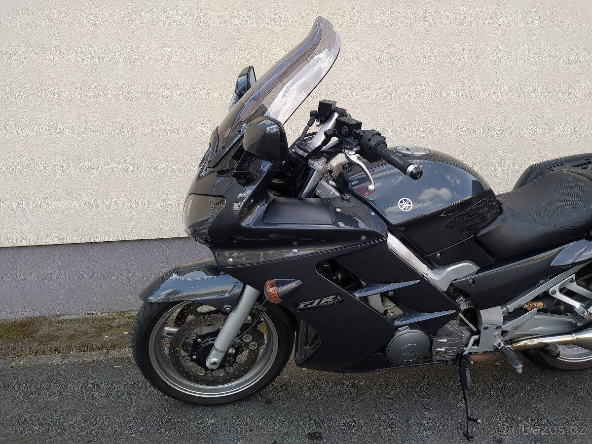 YAMAHA FJR 1300 - 6