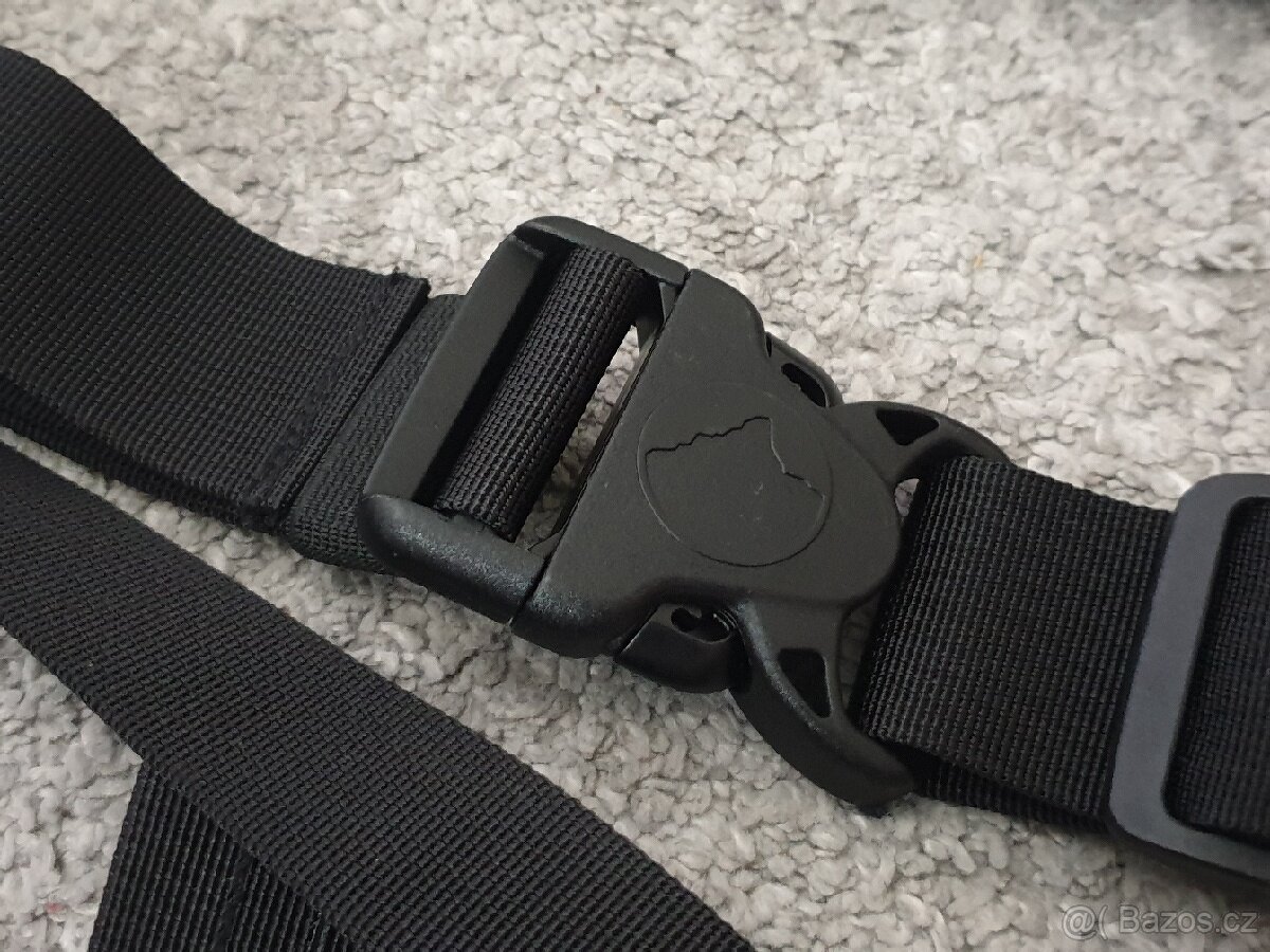 Prodám lehký batoh Lowepro - 6