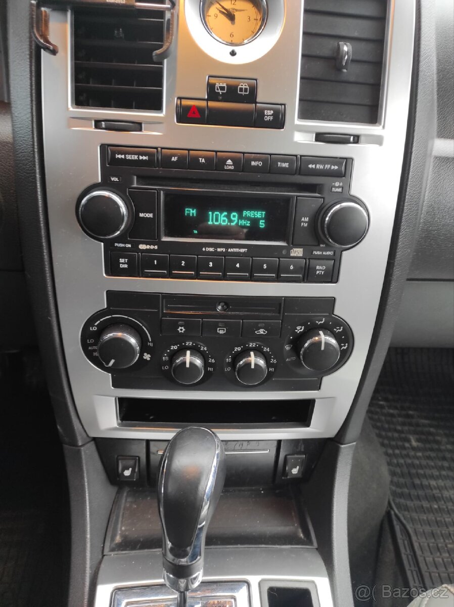 Chrysler 300C 3,5V6 183kw.rv2006 - 6
