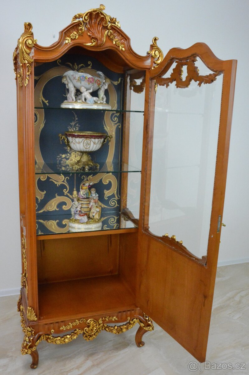 Zámecká vitrína - masiv - 6