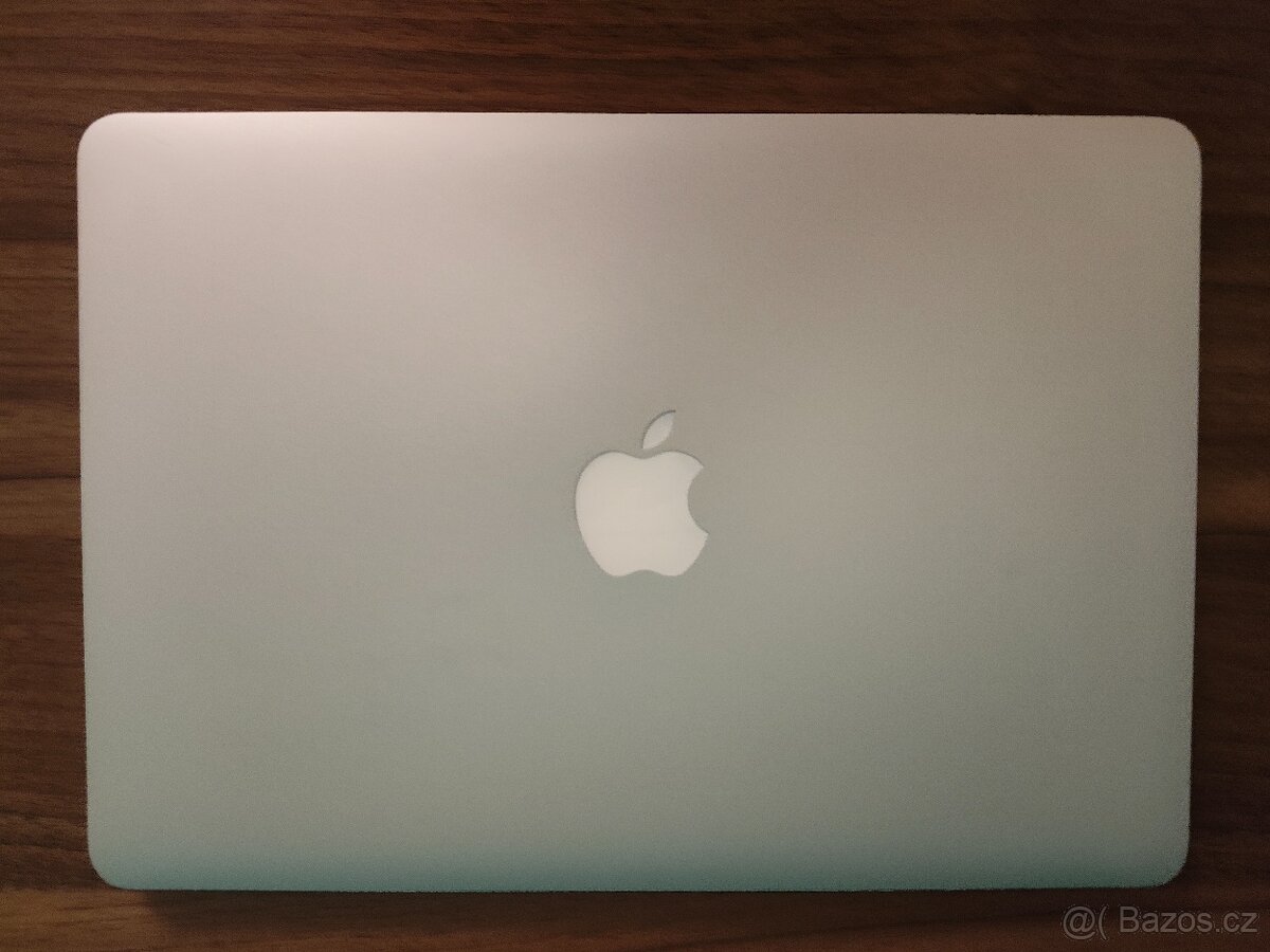 MacBook Pro 2015 | i5 • 8GB • 256GB SSD - 6
