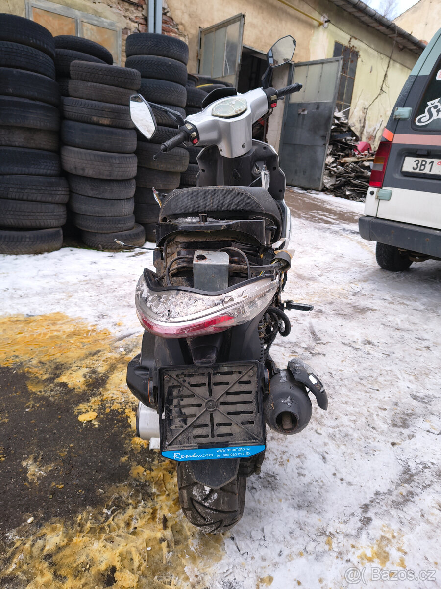 Tauris Strada 125 - 6