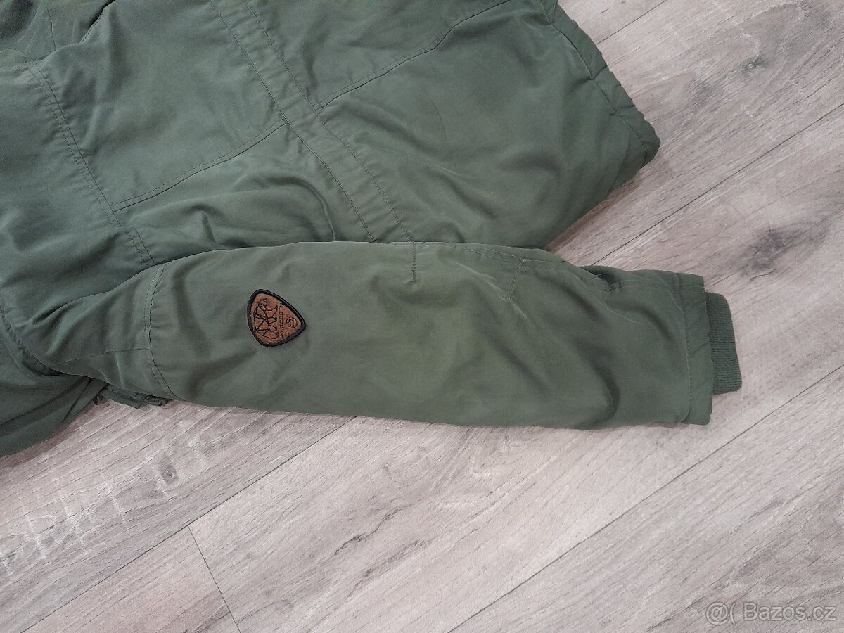 Zimni bunda v barvě zelené - 6