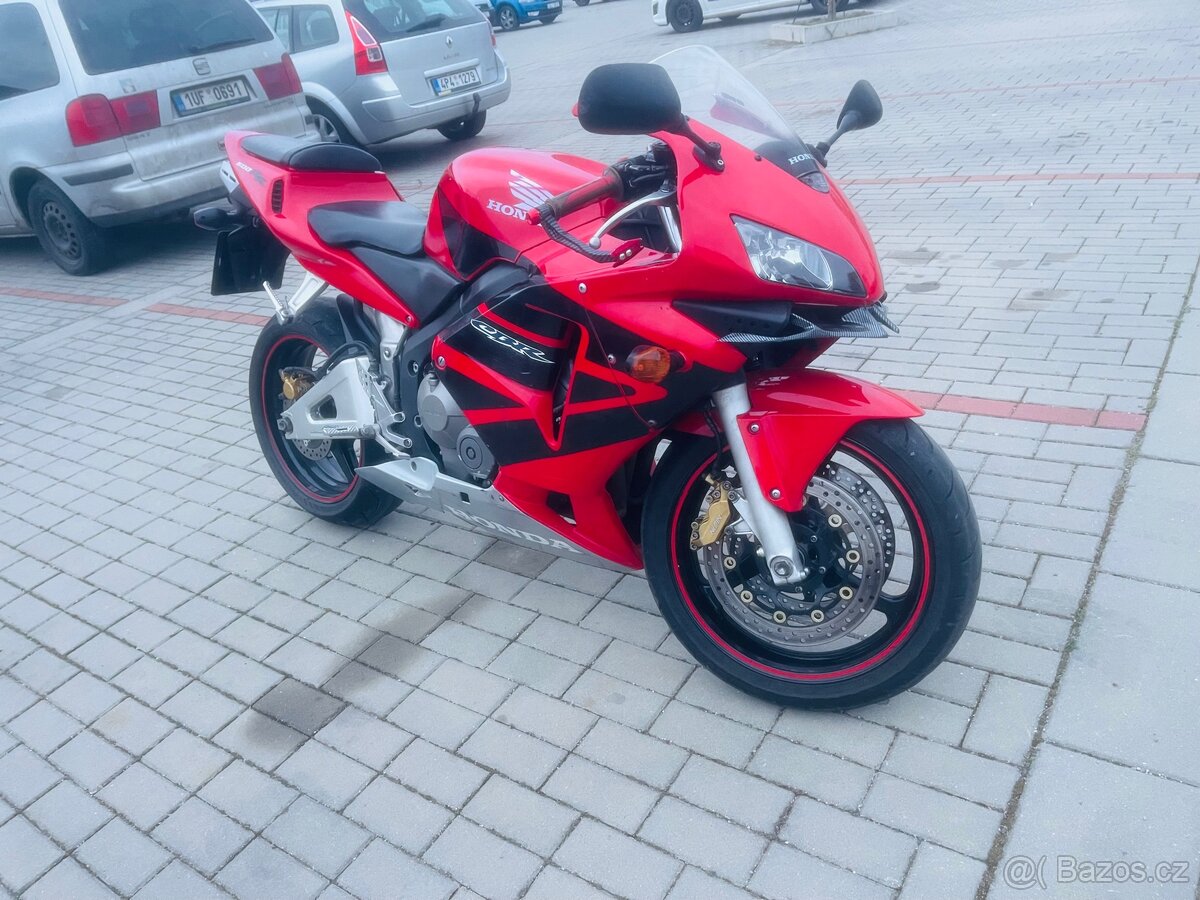 Honda cbr 600rf - 6
