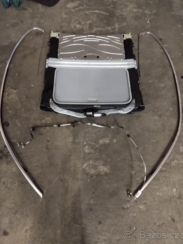 BMW E92 330XD 170 KW díly z vozu - 6