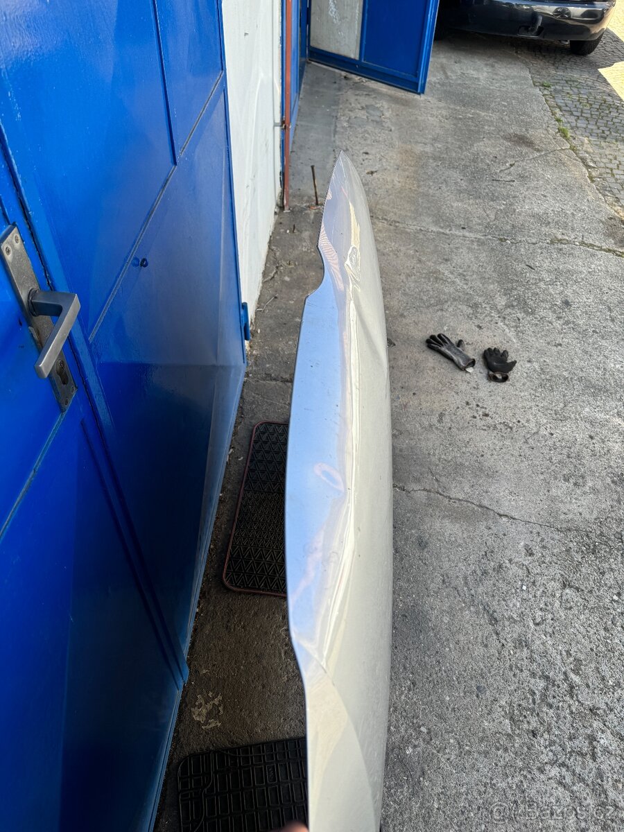 Poškozená originální kapota Volkswagen Passat B7 2011-2015 - 6