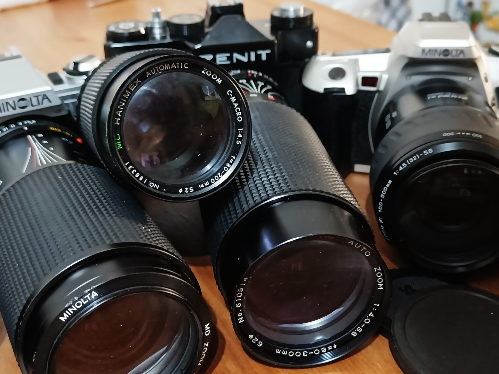 2- FOTOkonvolut - fotoaparáty, objektivy (Minolta, Zenit) - 6