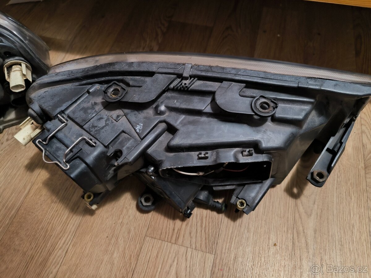 Originál xenon Superb - 6