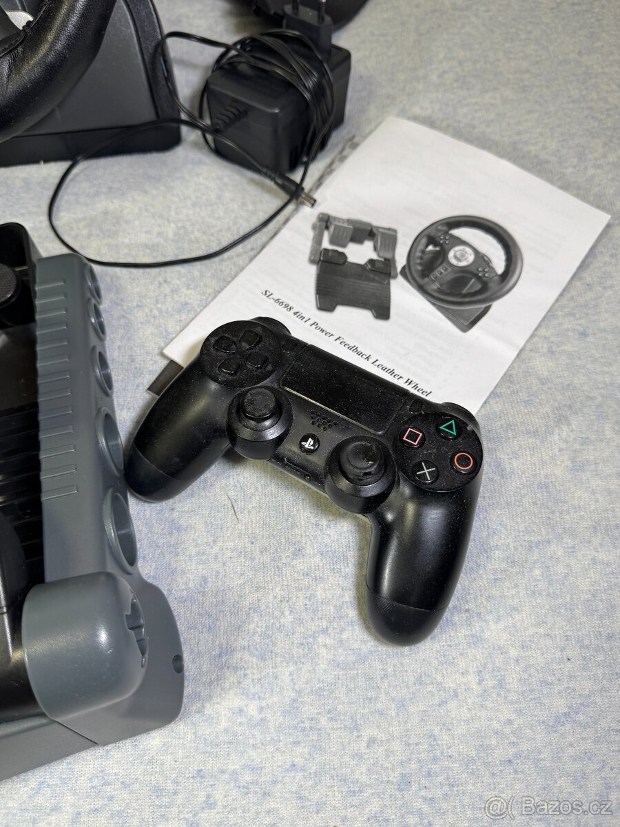 Herní volant s pedály a herním ovladačem - 6