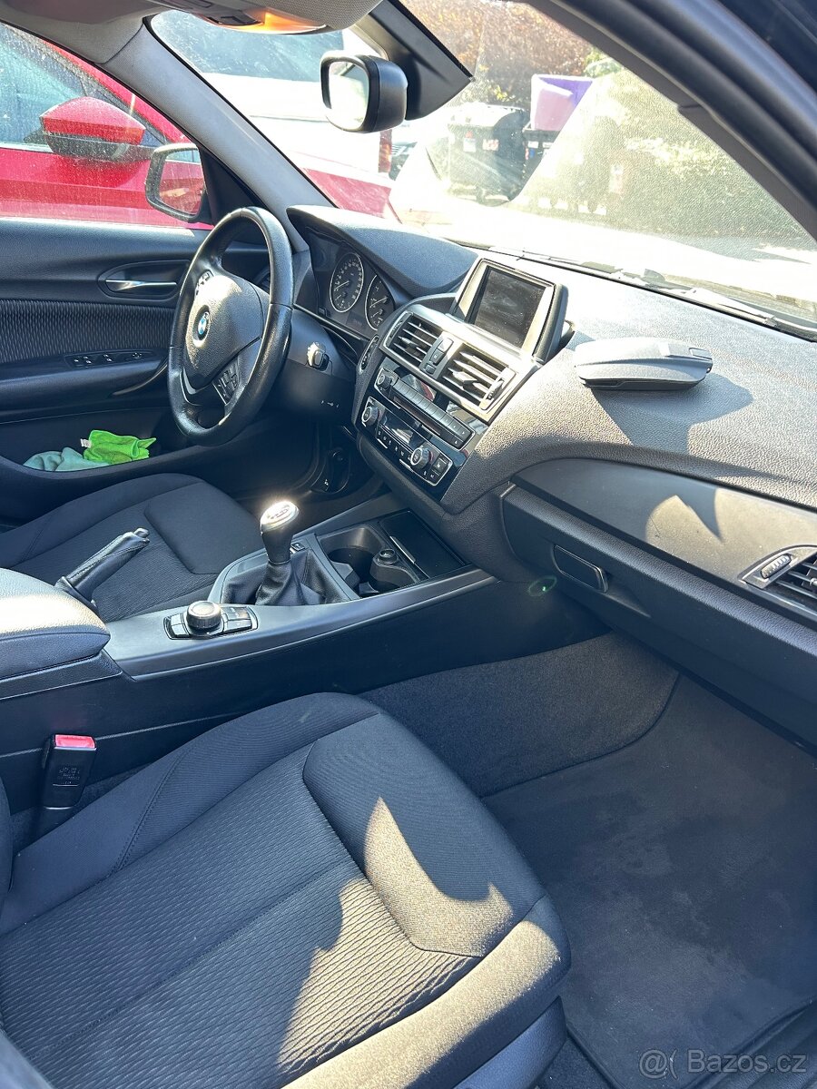 BMW 118i Benzín - 6