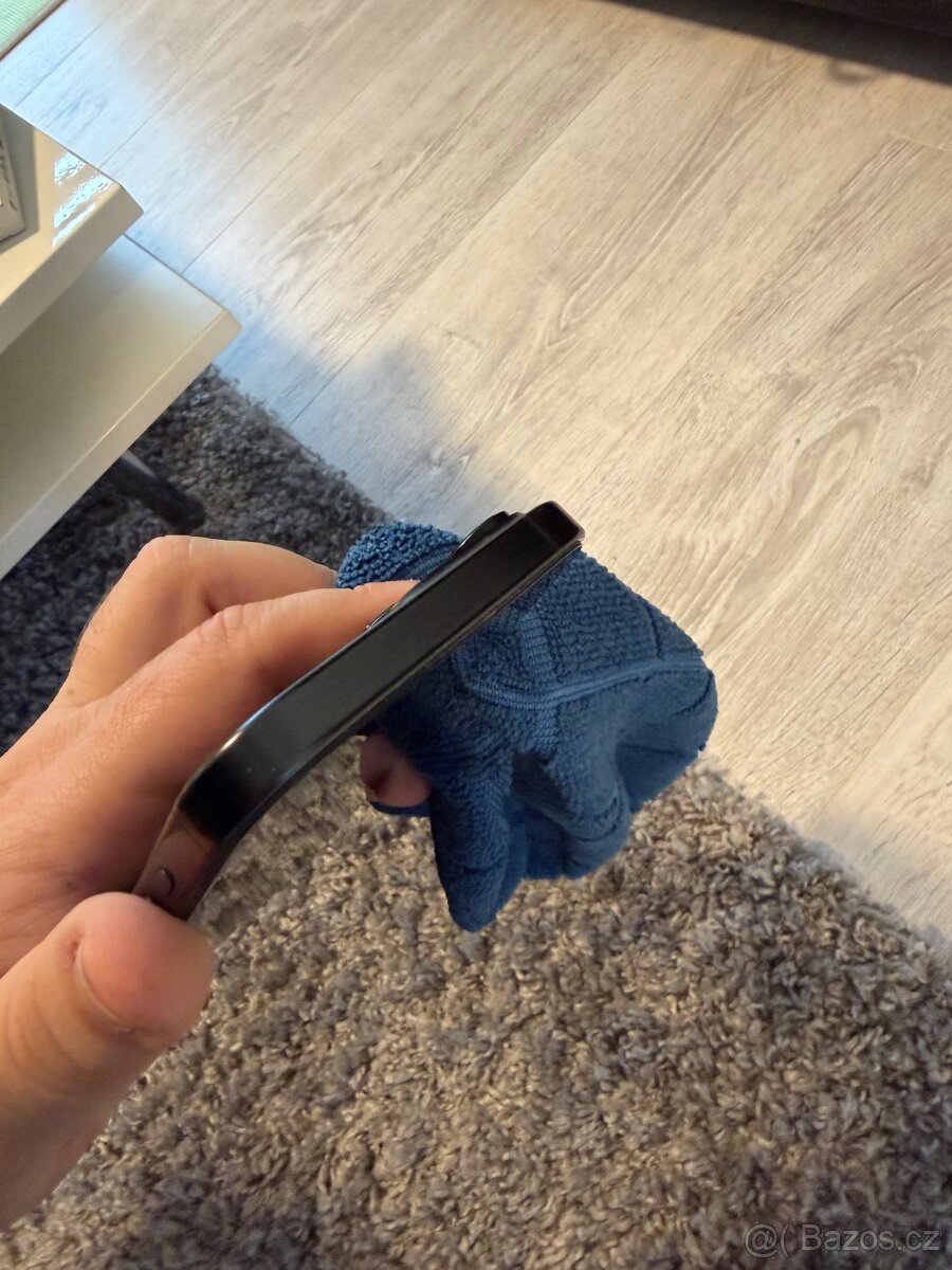 iPhone 16 Pro Max 512gb + prislusenstvi - 6