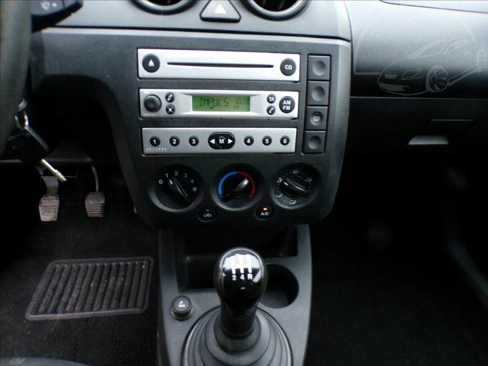 Ford Fiesta 1,3 i KLIMA - 6