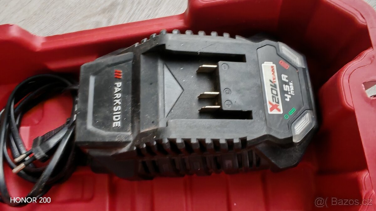 Aku úhlová bruska / flexka + 4 Ah Bluetooth + nabíječka - 6