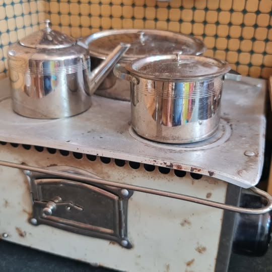 Dětská kuchyňka z 1. republiky (30. léta) – původní stav - 6