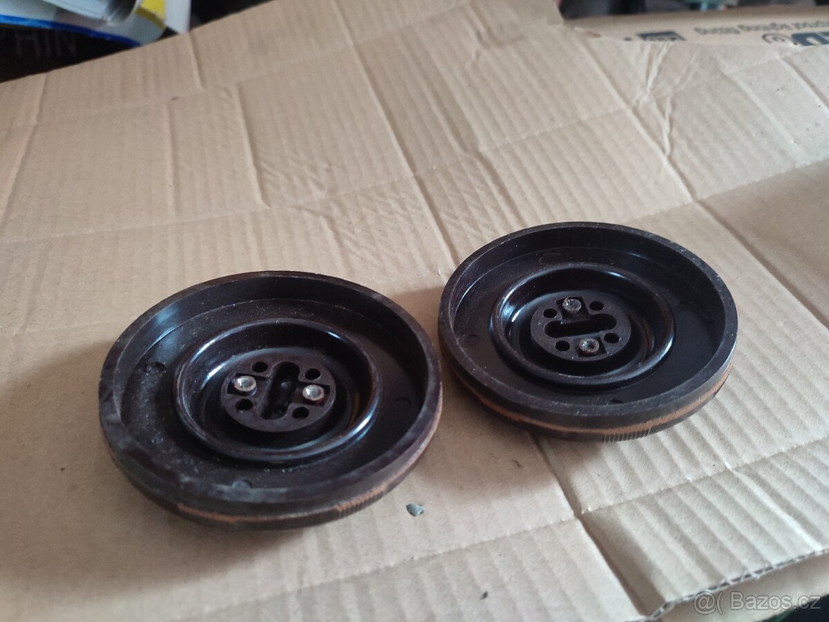 Bakelitové víčka nádrže - 6