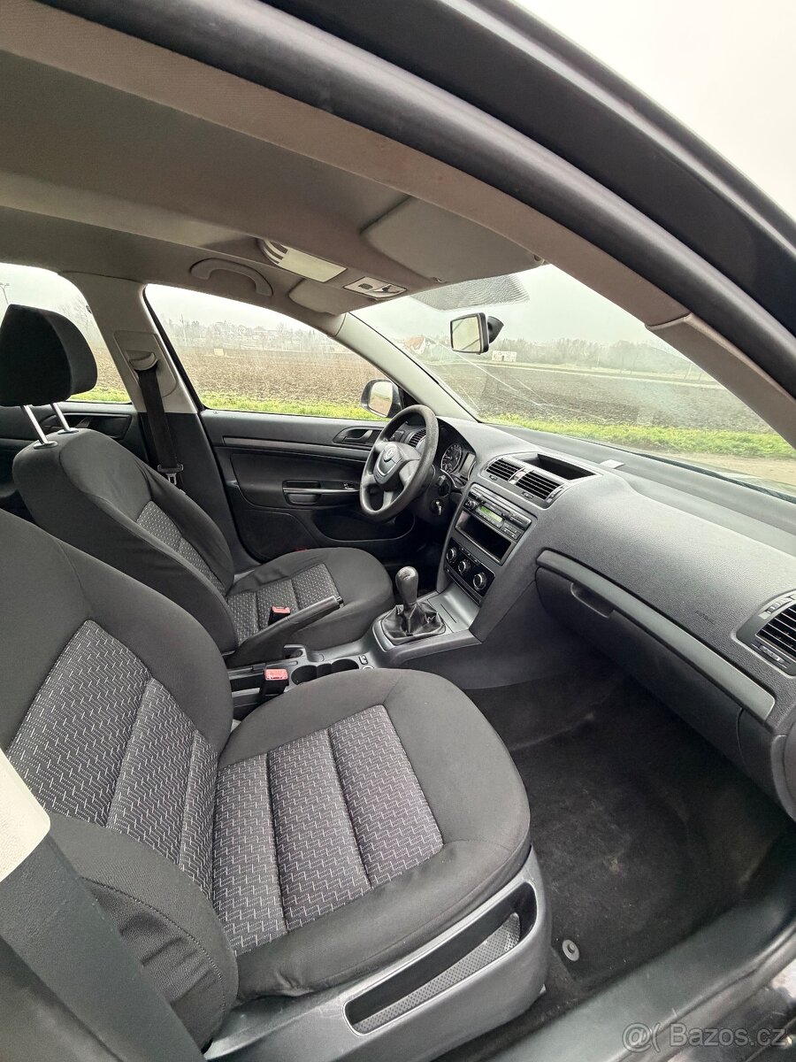 Škoda Octavia 2 facelift 1.6tdi 77kw - 6