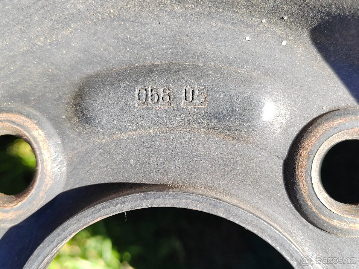 Prodám sadu letní pneu BARUM 185/65 R14 vč. plechových disků - 6