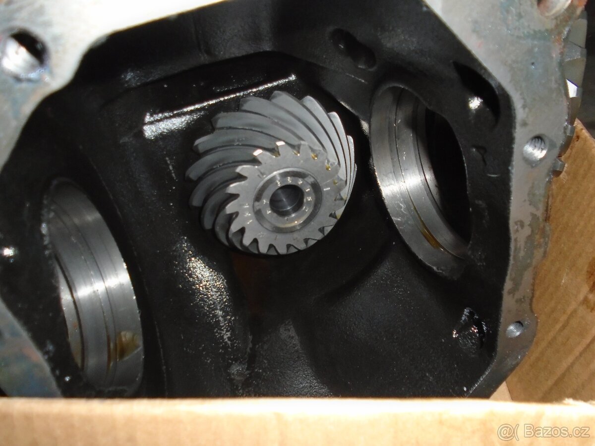 BMW E90-E93 zánovní díly diferenciálu 330d man - 6