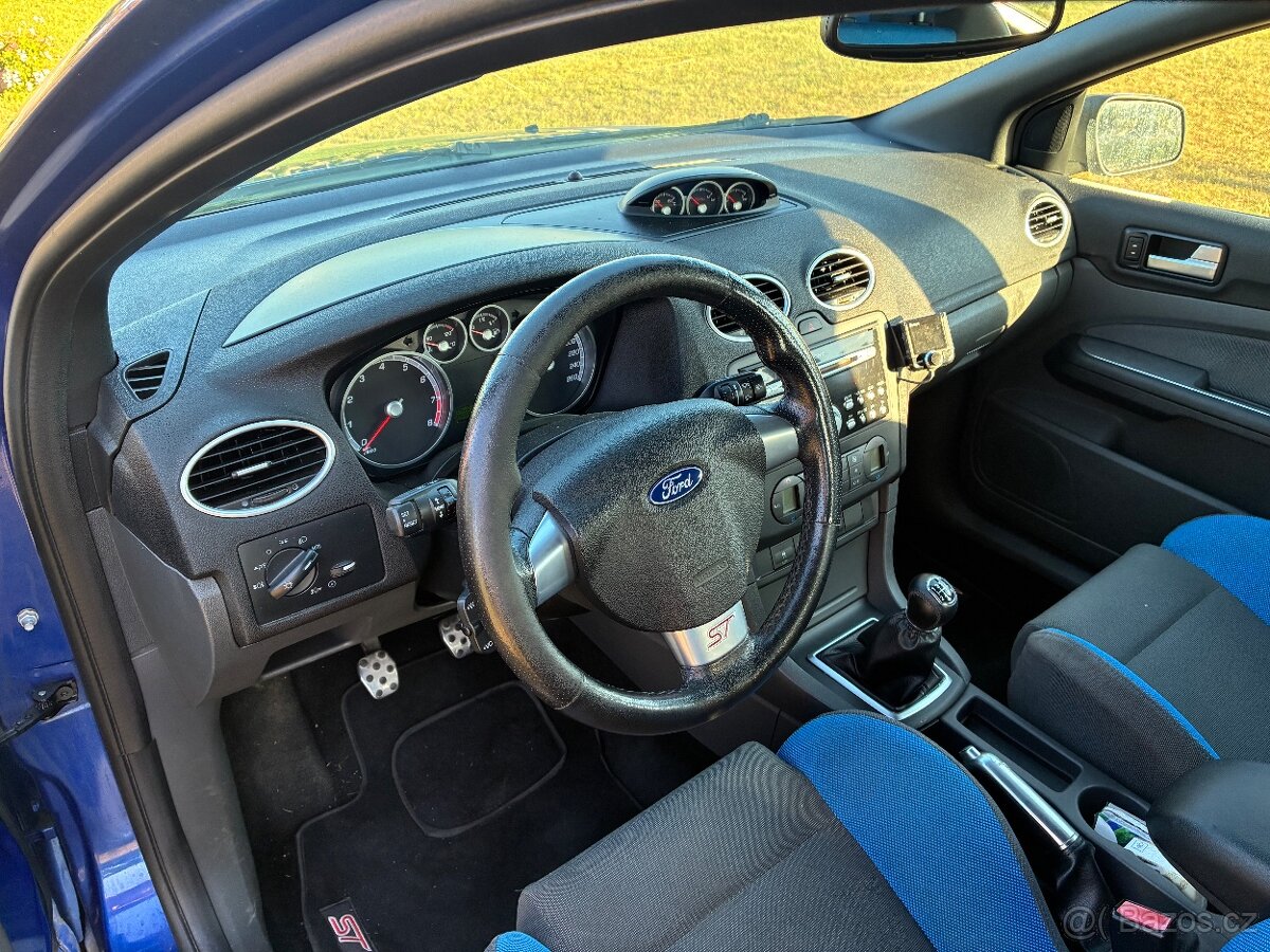 Focus st 225 - 6
