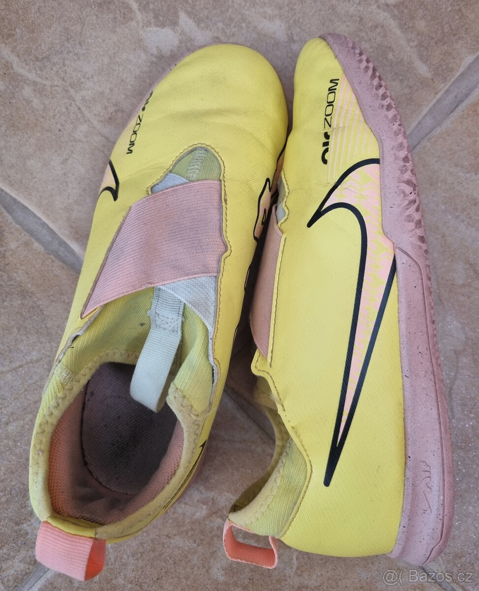 Sálovky kopačky tenisky NIKE Air vel 36,5 - 6