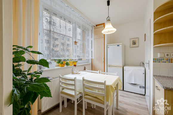 Pronájem bytu 2+1 se šatnou, 61 m², Uherské Hradiště - Štěpn - 6