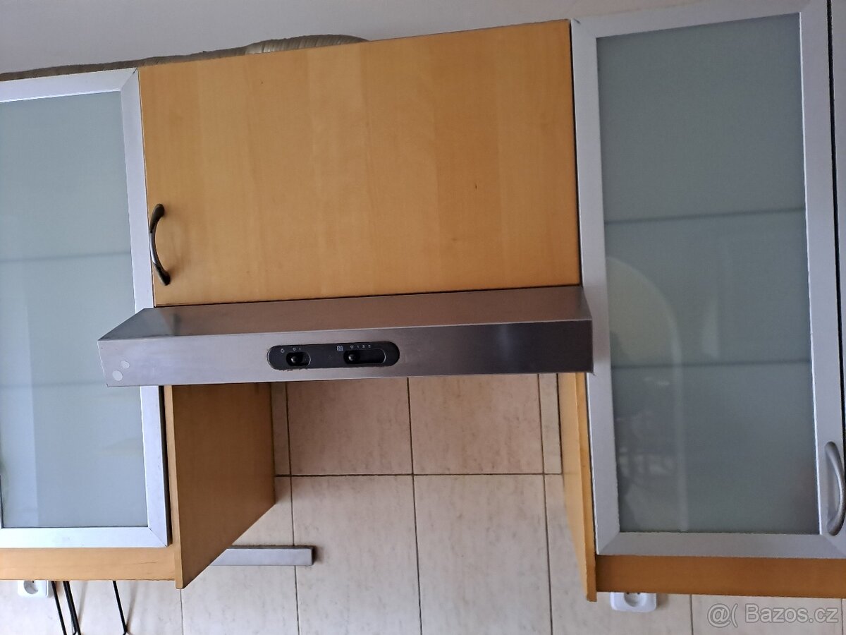 Kuchyňská linka s troubou a varnou deskou - 6