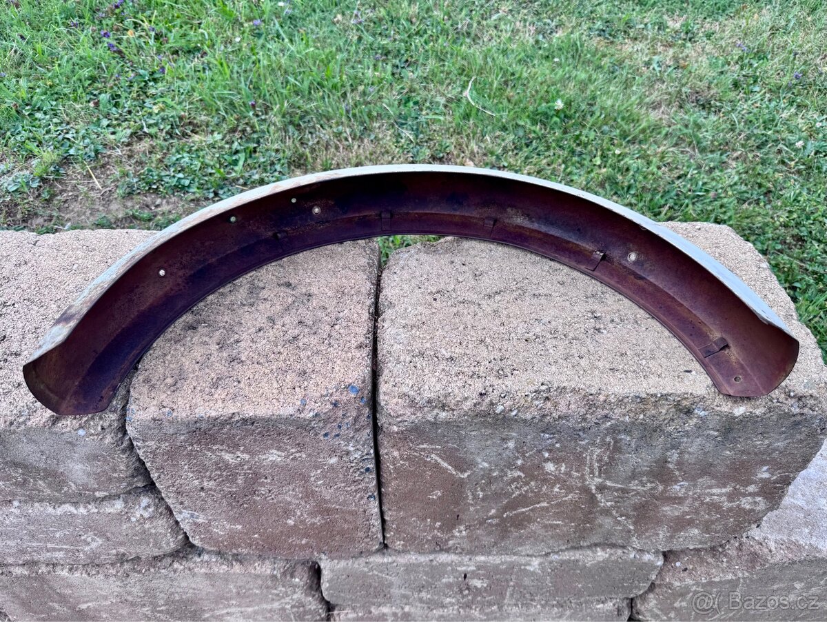 Jawa Babeta 207 - zadní blatník - 6