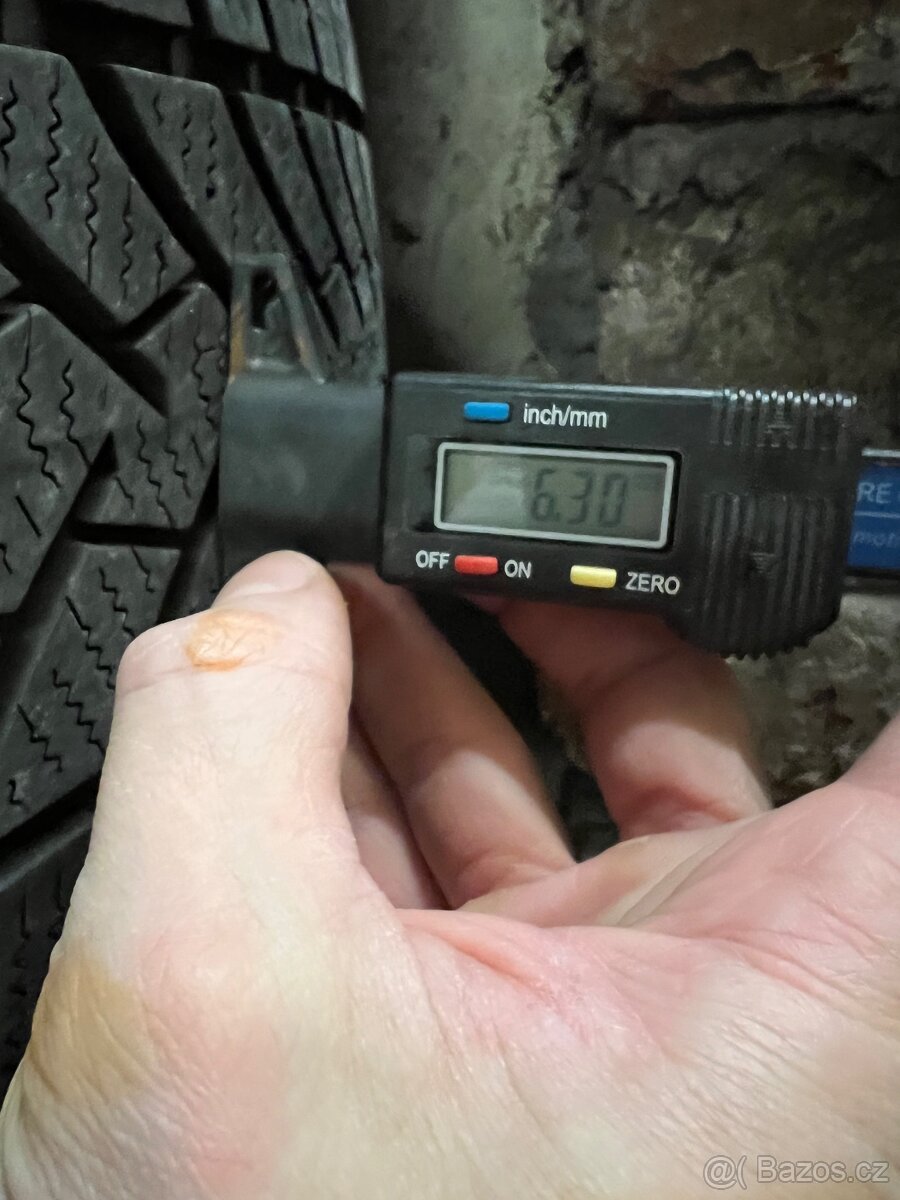 Semperit 215/50 r18 zimní pneu - 6