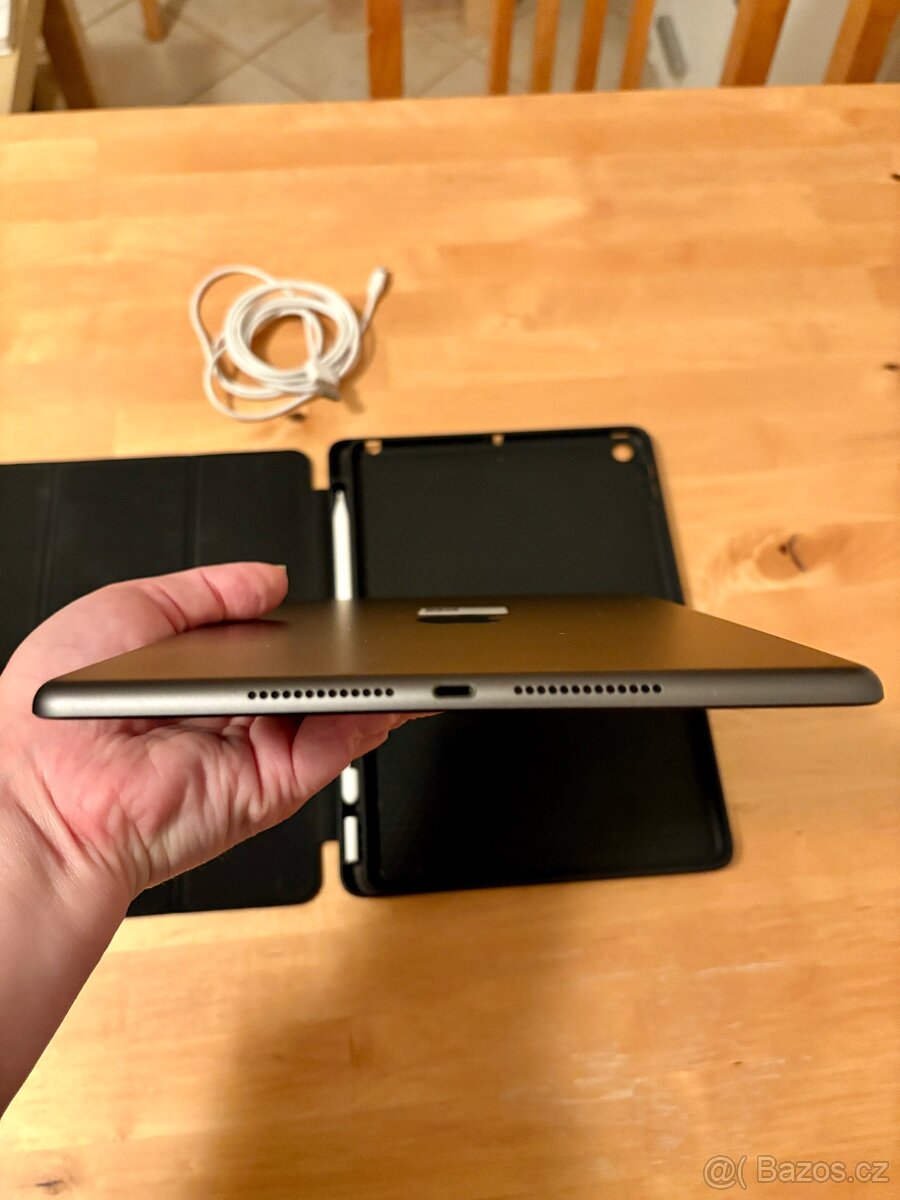 iPad 9. generace 64GB + Apple Pencil 2 + nový kabel + obal - 6