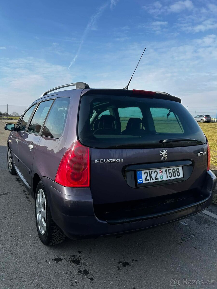 Peugeot 307 (7 míst) - 6