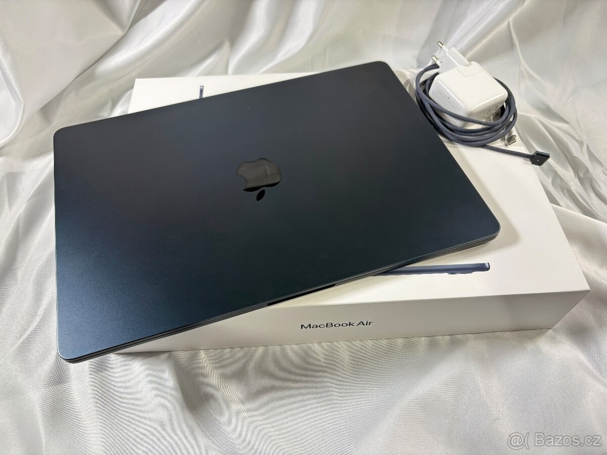 Apple MacBook Air 15" M3 10-GPU 8GB 256GB - Midnight CZ - 6