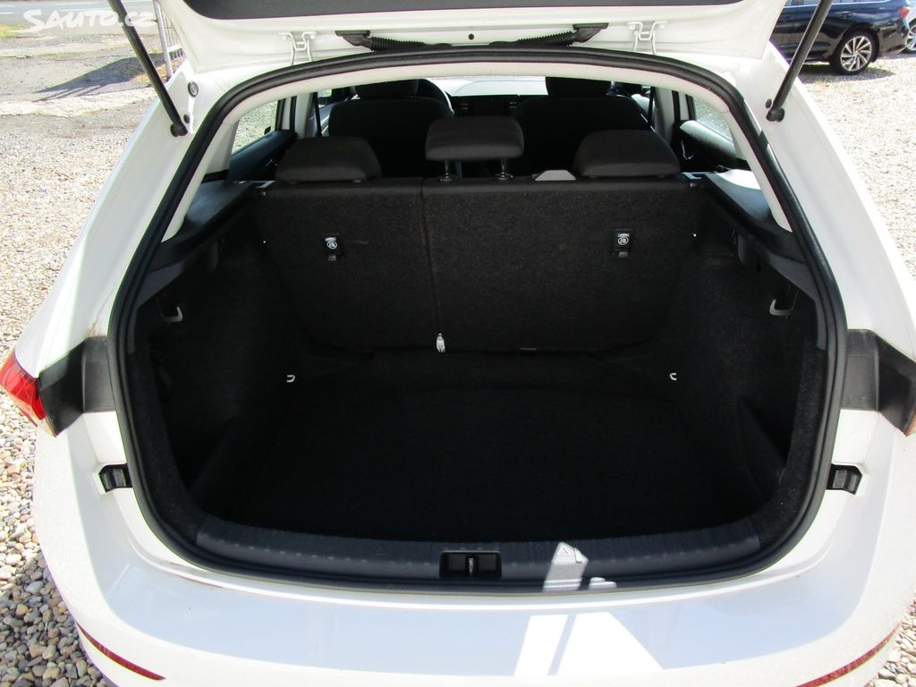Škoda Scala, 1,0 TSI-70KW-KOUPENA V ČR - 6