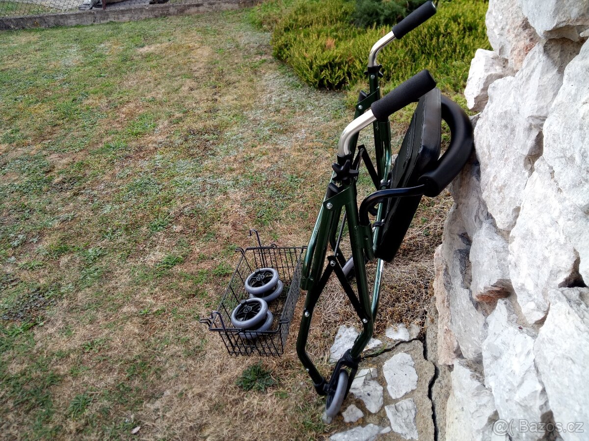 Chodítko čtyřkolové s opěrkou a košíkem - 6
