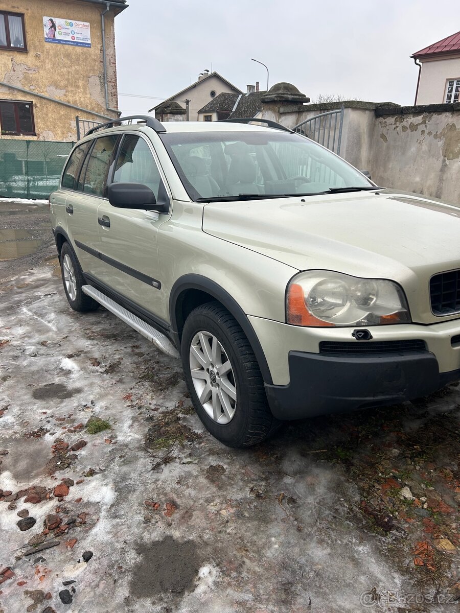 Prodám Volvo XC90 D5, 136kw - 6